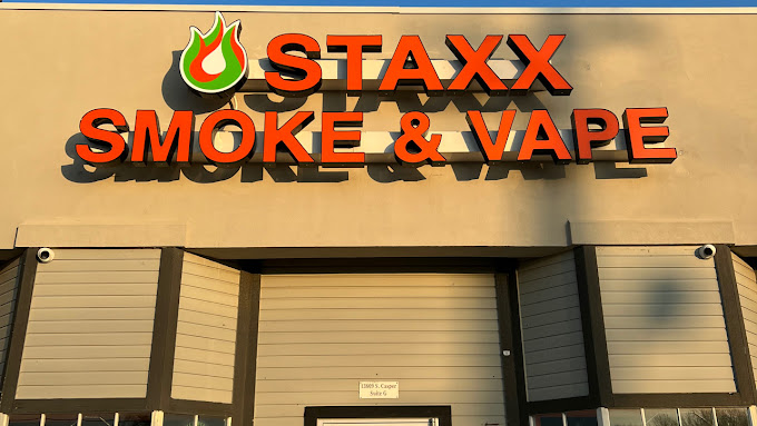 Staxx Smoke and Vape Shop Logo