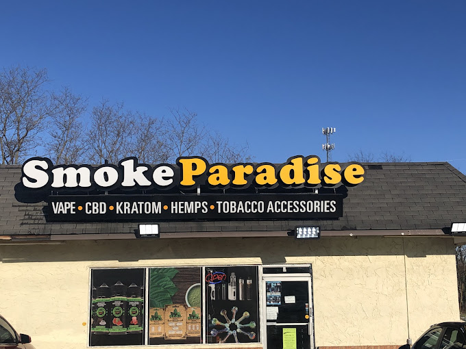 Smoke Paradise - Oak Grove Logo