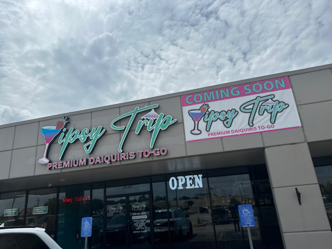 Tipsy Trip - Brenham Logo
