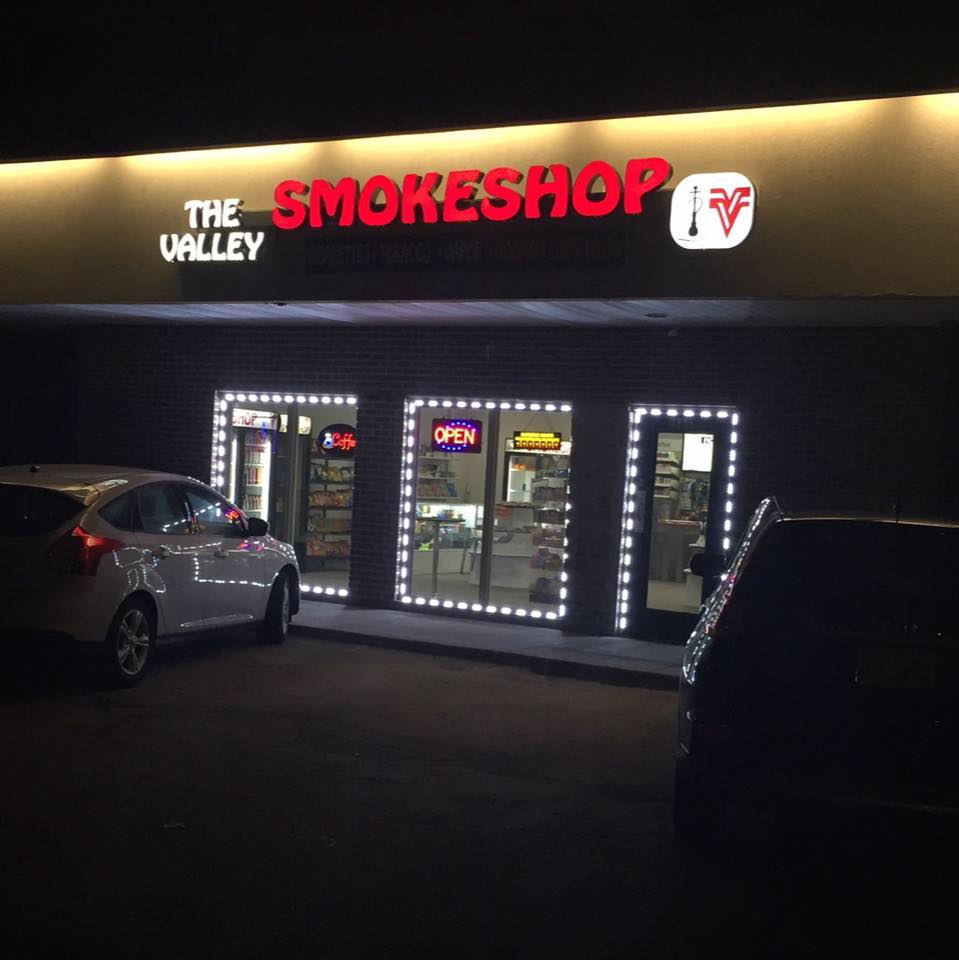 The Valley Smoke Shop - Stow Logo