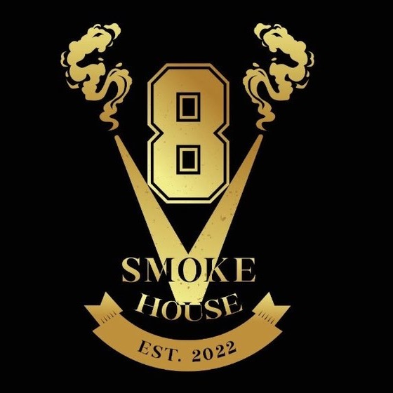 V8 Smoke House Logo