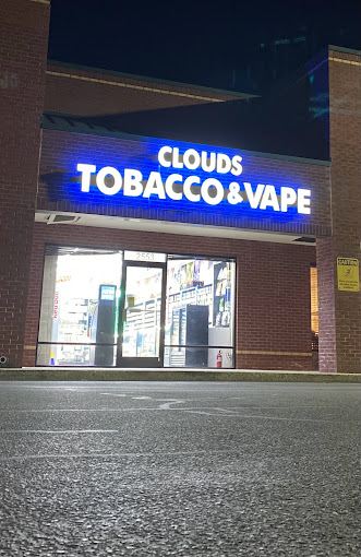 Clouds tobacco & vape Logo