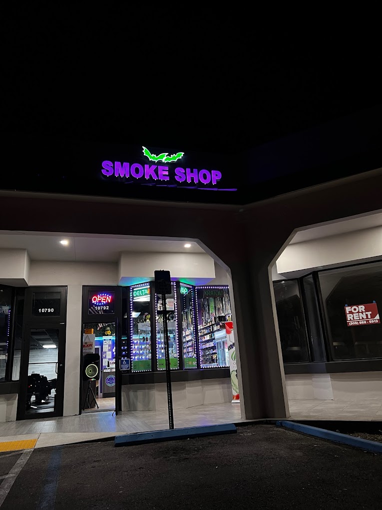 Green Bats Smoke Shop  Logo