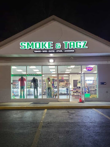 Plaza Tobacco and Vape Logo