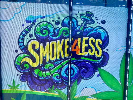 Smoke4less - Los Angeles Logo