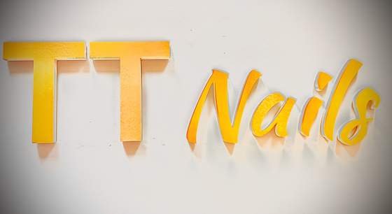 TT NAILS Logo