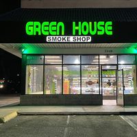 Green House Smoke Shop  Logo