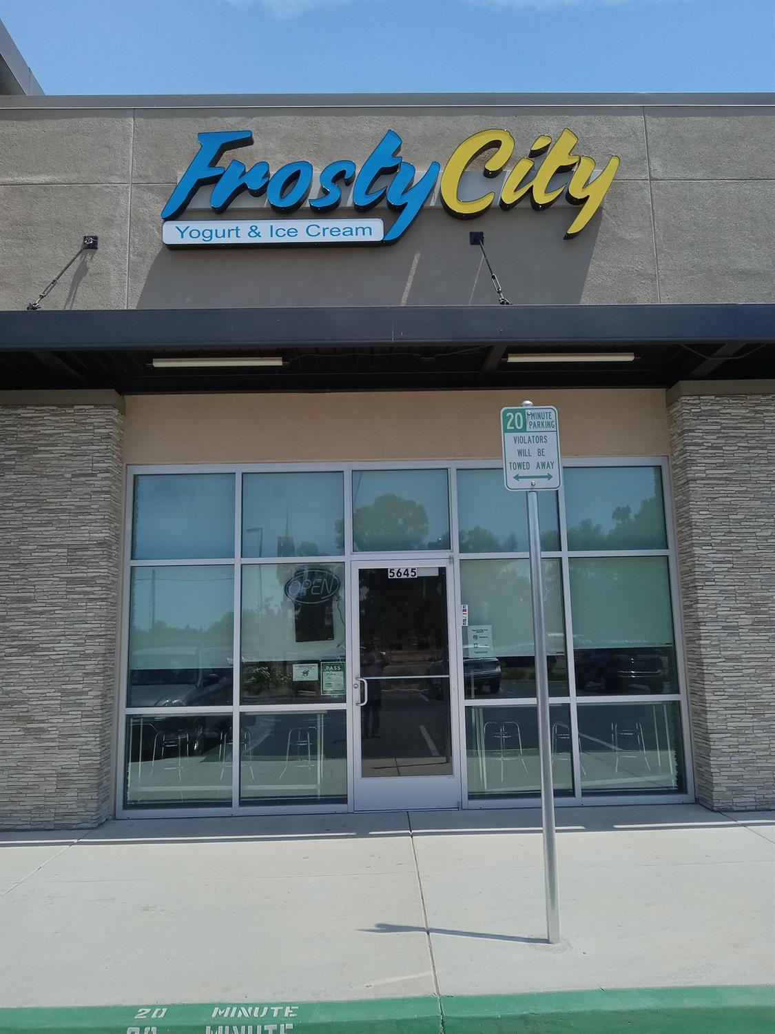Frosty City - Sacramento Logo