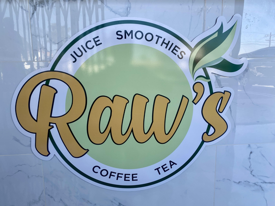 RAW’S Juice and Smoothies Logo