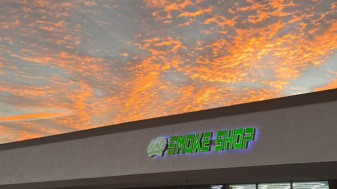 Cali's Smoke Shop & Dispensary Logo