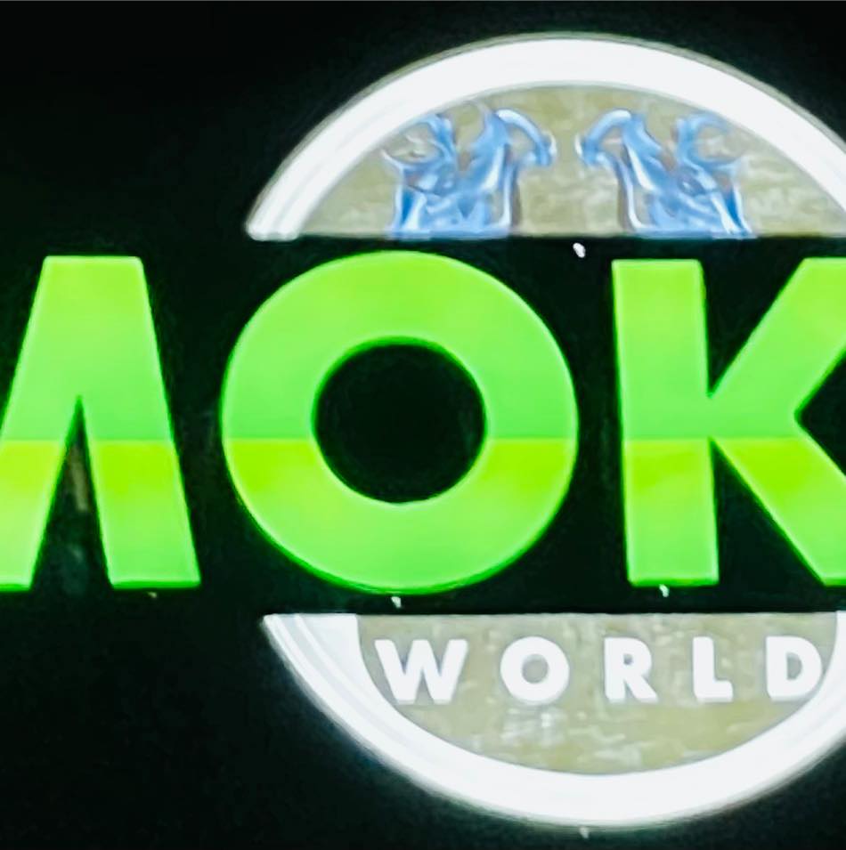 SMOKERZ WORLD - Romeoville Logo